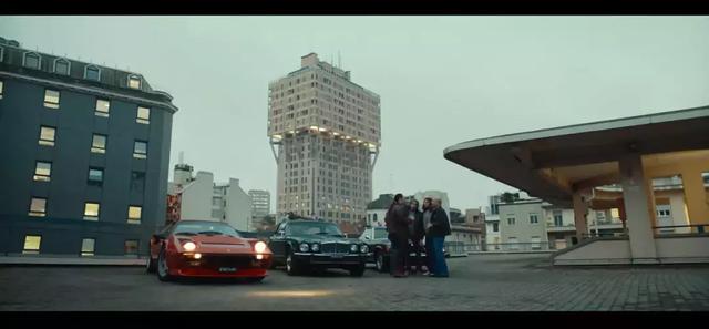 110分钟全程屏息，这是我看过最「骚」的黑帮片