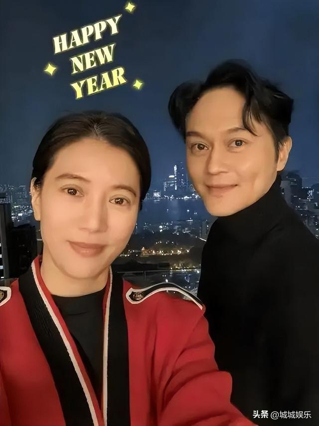 24 年甜蜜不落幕！港星张智霖和袁咏仪如何把婚姻过成爱情范本？