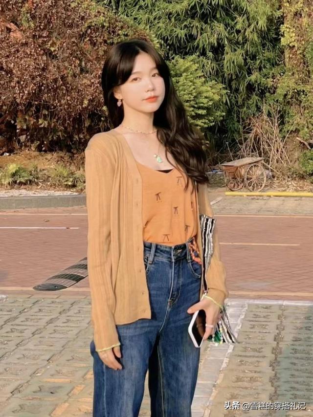 被赵露思的“韩式波浪卷”惊艳了!精致有气质,太适合圆脸了吧