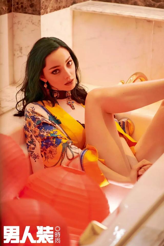 新年封面女神：北极星小姐姐