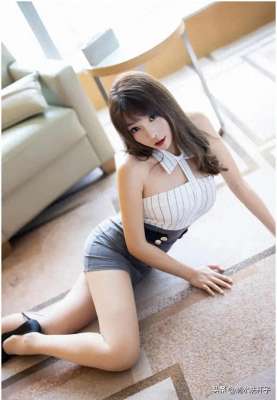 包臀美女(高跟鞋性感包臀半身裙美女写真集（11P）)