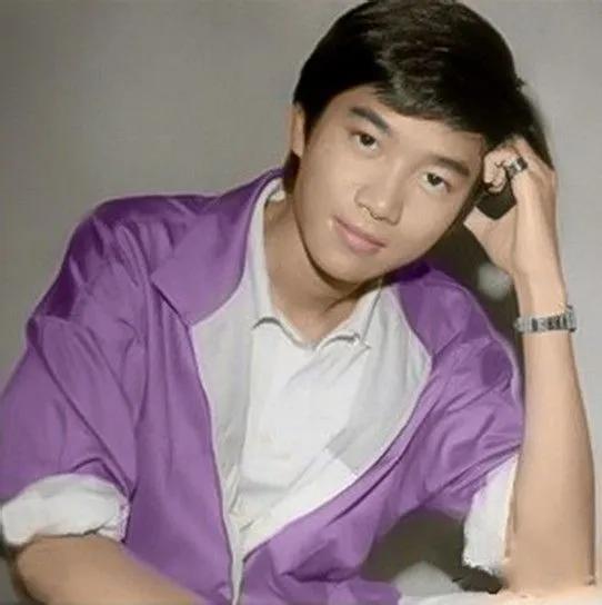 80年代风靡香港，他才华横溢，曾是乐坛扛把子，35岁意外陨落