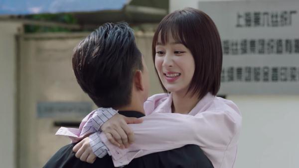 亲爱的热爱的：高甜剧情来袭，韩商言主动亲吻佟年停不下来