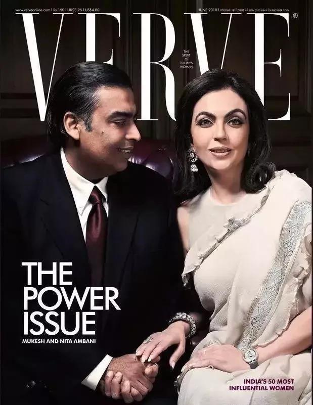 亚洲首富妻子身材丰满，身穿蕾丝裙秀色可餐，难怪获富豪专宠30年