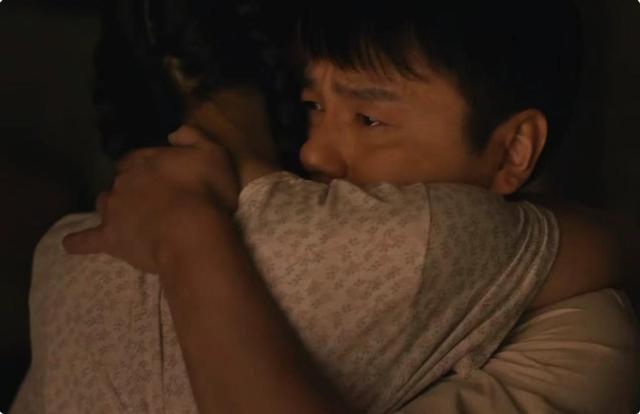 同样是拍吻戏，把辛芷蕾殷桃和杨幂放在一起对比，差距就出来了