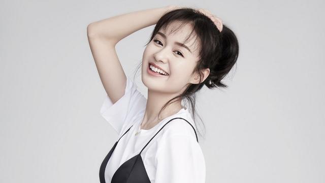 有演技、有颜值的郑合惠子，正在跟着万合天宜一同下落