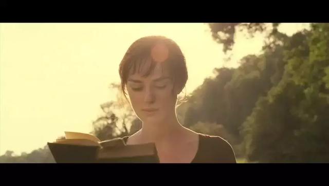 地震中失去双腿，如今婚姻美满：两个人配不配，其实只看一个点