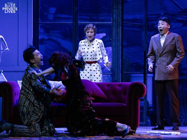 《私人生活》：结构精巧下的诙谐幽默与情感关系中的暗流涌动