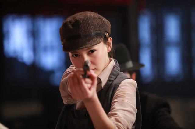 同样是演女特工李沁的《追风者 》对比唐嫣的 X女特工 差距一目了然