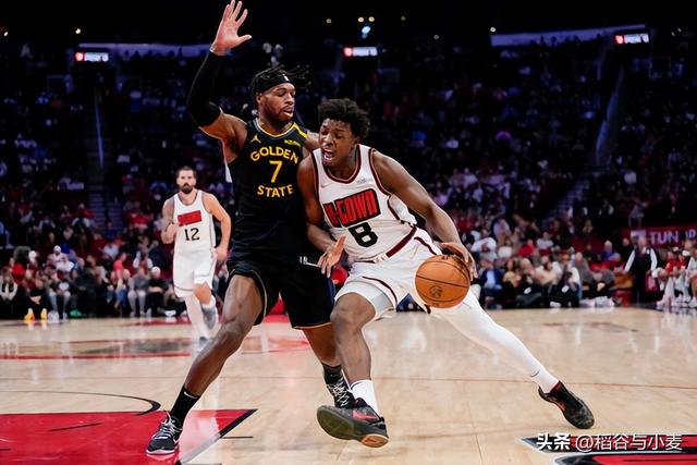 真是太鸡肋了！火箭为什么不在交易截止日前将锋线大将送走呢？