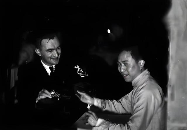 1937年上海“血巷”秘闻：美国大兵的醉生梦死与妓女的无声哭泣