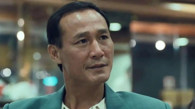 邓光荣：与霍英东平起平坐，和向华强硬刚，却在王家卫身上栽跟头