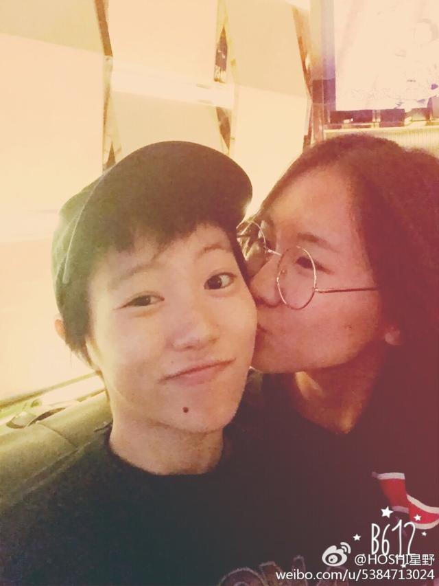 窦唯的小女儿才14岁啊，身高都超过1米7了