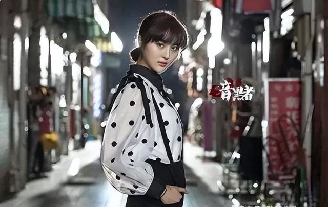 2006年，网传当范冰冰“裸替”的甘露，如今怎样了？