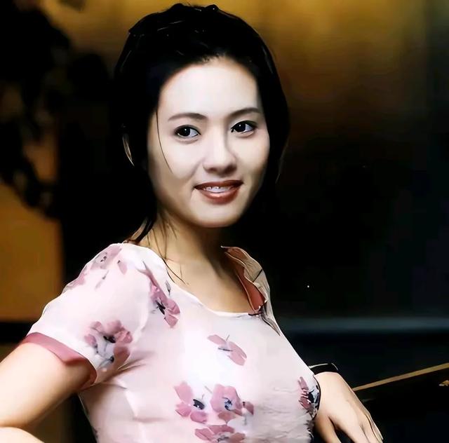 香港大尺度“三级片”《蜜桃成熟时》当年清纯的李丽珍为什么会拍