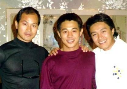 《A计划》里的“罗三炮”，开武馆被发掘，65岁身材依旧很健硕