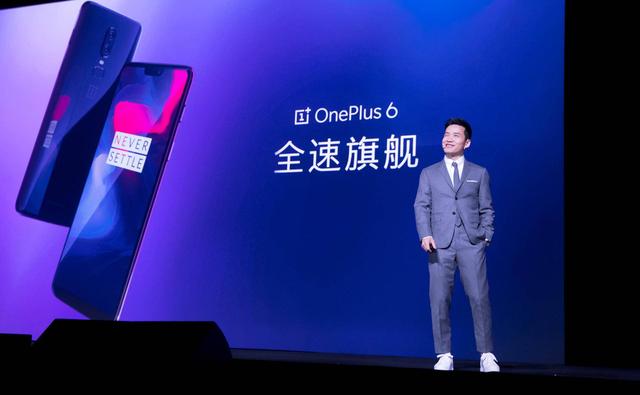 一加6与小米MIX2S上手体验，当“西装暴徒”遇上“文艺青年”？