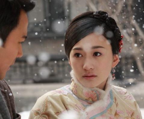 “苦情冷白皮”李小冉出道26年，14部经典窥见：容颜几变？