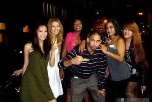 走了马蓉来了冯清，新女友黑料不断，王宝强的情史为何这么坎坷？