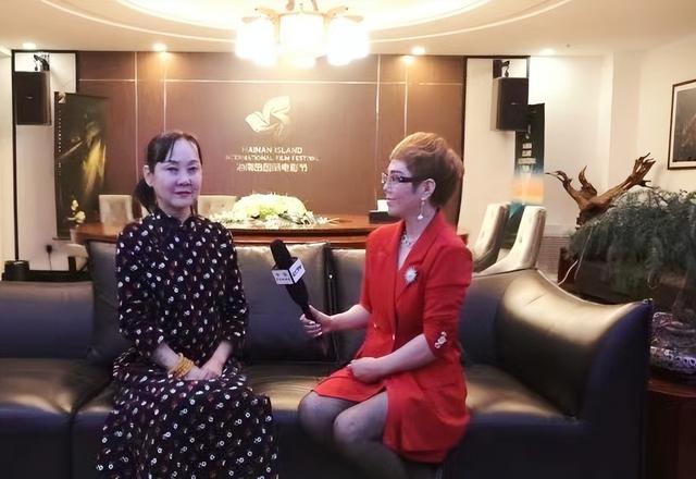 专访流行音乐教育家贺冰新