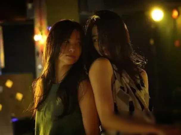 韩国大尺度“三级片”《两个女人》出轨的婚姻还值不值得继续呢？