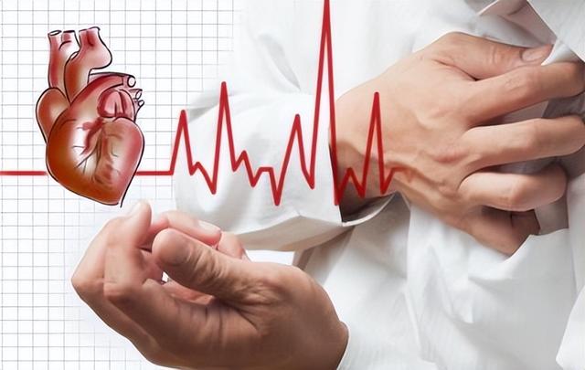 北京一大妈坚持泡脚，半夜突发猝死离世，医生无奈：2习惯不重视