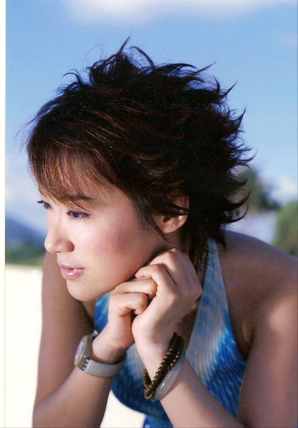 曾红极一时的女星周艳泓，与李厚霖的感情纠葛依旧让人津津乐道