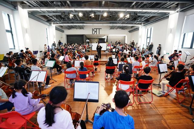 上海交响乐团重奏体验营：72个琴童，2个月，一起玩音乐