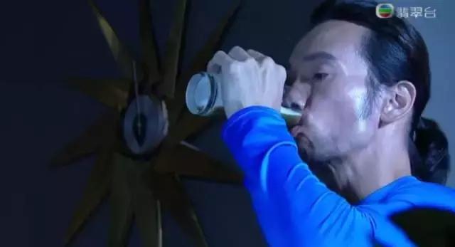 这位治婊专家，成就了TVB十年来最搞笑的剧