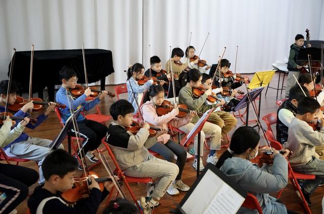 上海交响乐团重奏体验营：72个琴童，2个月，一起玩音乐