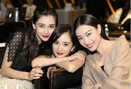 5位意想不到的“后天美女”，表情内敛又理性，美得没有痕迹