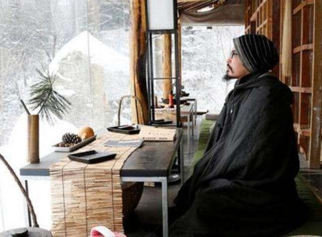 农村一小伙逆袭成富豪，上亿身家却抛妻弃子，跑到终南山剃度为僧