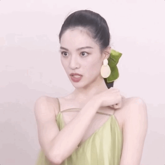 从青春少女变身性感女神，程潇改变了这几点