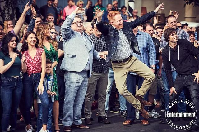 每个人都不完美，却拼凑出了记忆里最完美的《摩登家庭》