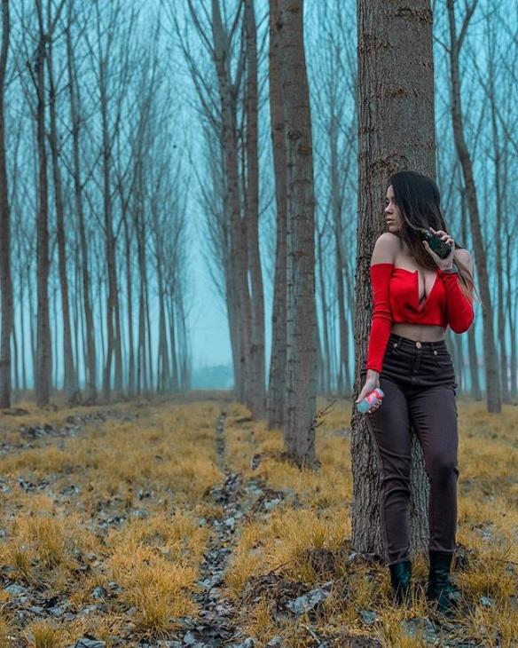 蜜瓜美臀+“胸”猛欧派!意大利辣妹Eleonora性感私照