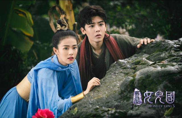 白鹿五部未播电视剧，其中和罗云熙合作的半是蜜糖半是伤未播先火