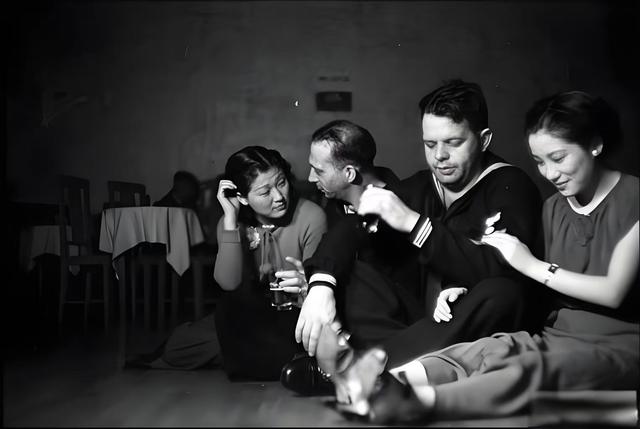1937年上海“血巷”秘闻：美国大兵的醉生梦死与妓女的无声哭泣