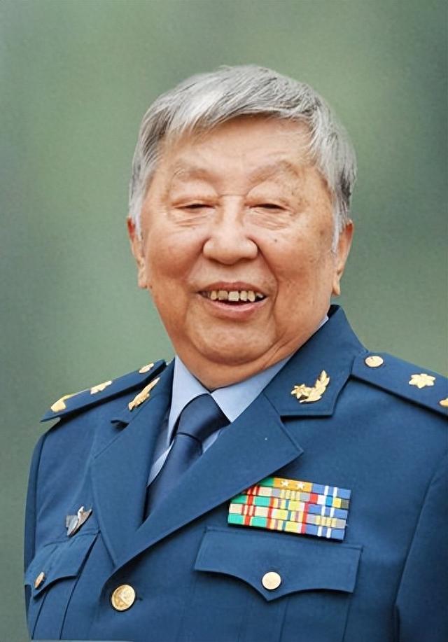 阎肃妻子李文辉，丈夫去世后，和儿子对簿公堂，亲情背后也有无奈