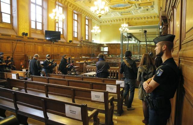 法国男医生性侵33个越南男孩，引渡回国后，法院却把他放走了