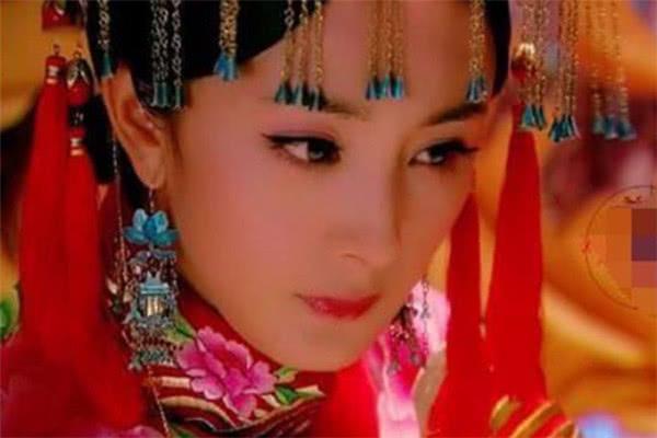 杨幂古装剧5次穿嫁衣:前4次都未嫁出去,最后一次甜的让人羡慕