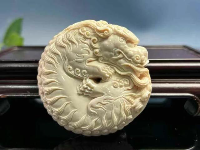 猛犸牙价格一克多少钱？最新猛犸牙价格介绍！