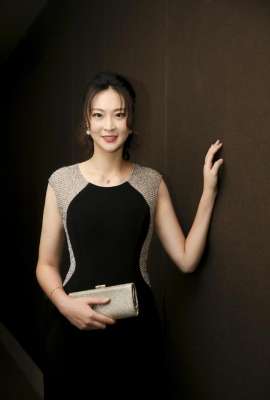 惠若琪身高(1米91的惠若琪，穿着高跟鞋亮相女排女神比身边的人，高出一截)