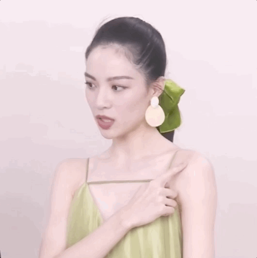 从青春少女变身性感女神，程潇改变了这几点