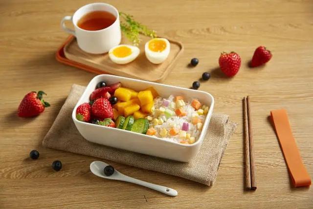 爸爸只有168，妈妈却逆袭养出一个183长腿帅哥儿子！她说：秘诀只有一个