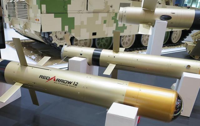 轻松摧毁任何现役坦克，破甲高达1100毫米，红箭12威力到底有多强