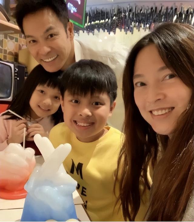 欧倩怡自认傻白甜，自曝婚礼前一天小产，因为爱仍坚持结婚