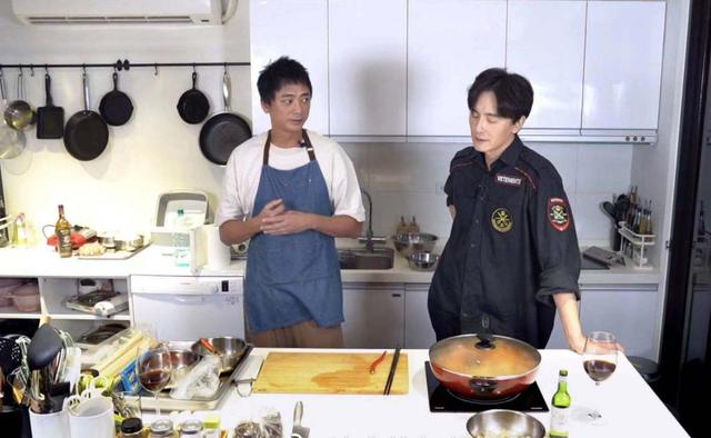 恋爱长跑17年情断？网曝信与女友分手，原因曝光男方自称是浪子