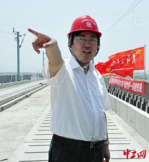 杜春(杜春：跋涉在强根固魂之旅)