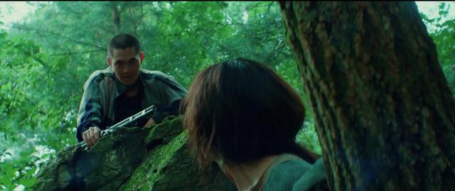 人质被绑匪百般虐待，就连喝水都被反绑双手！韩国最新犯罪电影