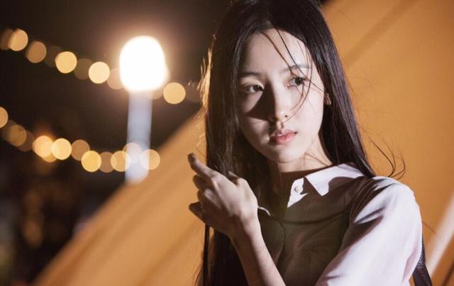 尹正陈都灵恋情曝光！相差7岁不被看好，男方曾与蒋梦婕传绯闻